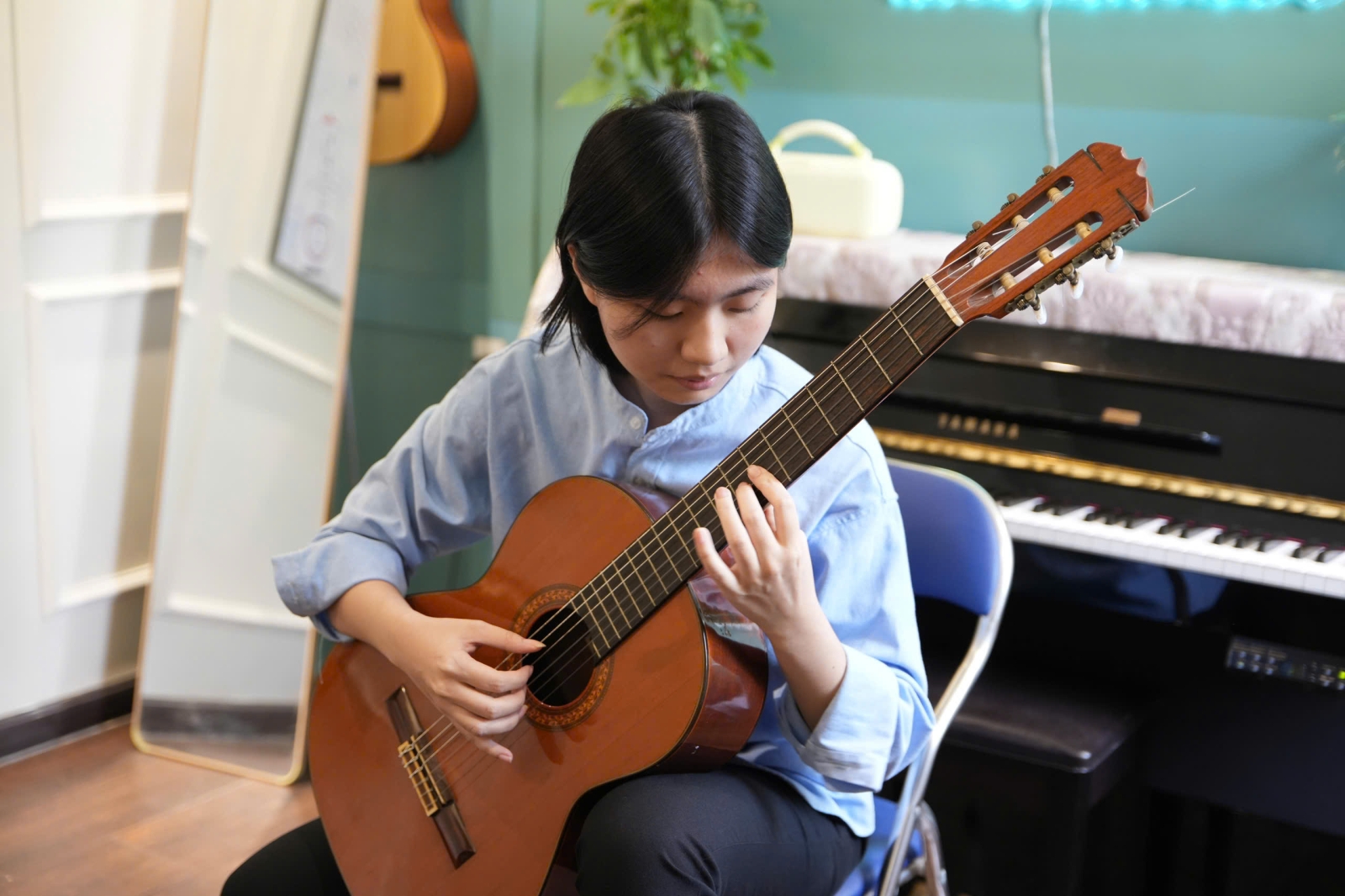 Lớp Guitar Đệm hát