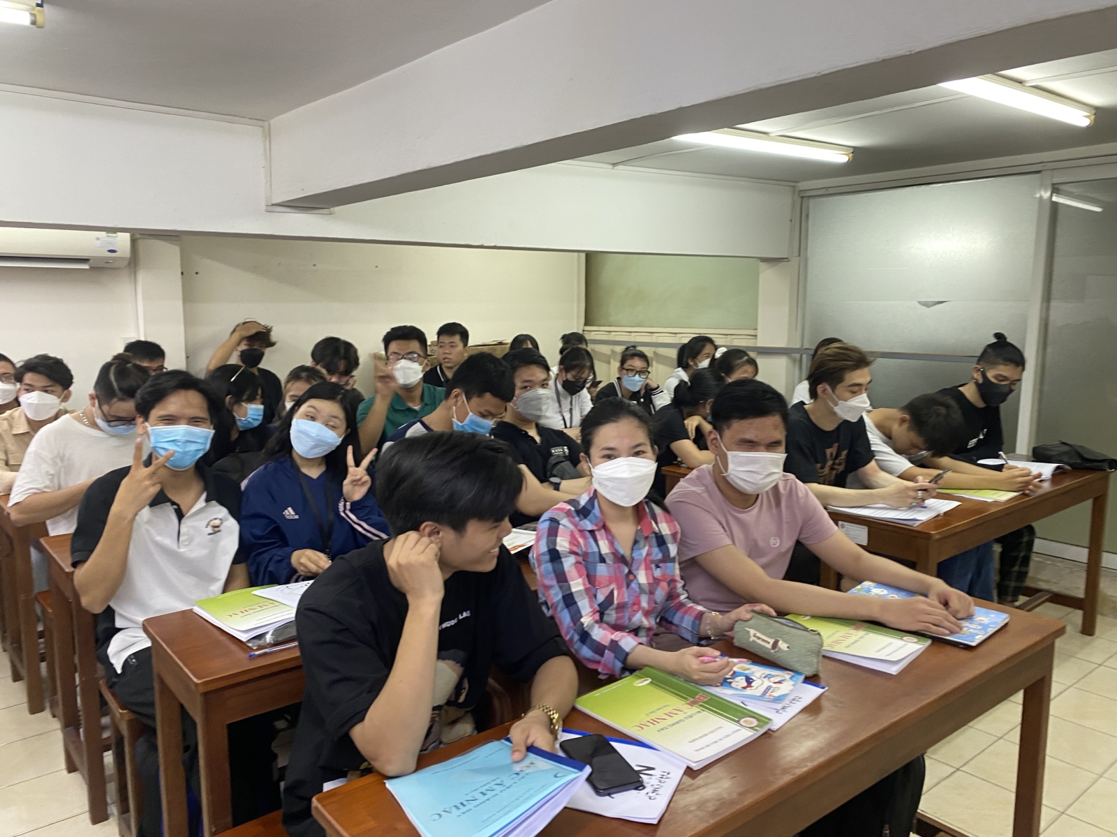 Đi học thời Covid ở cơ sở 2 Lý Tụ Trọng