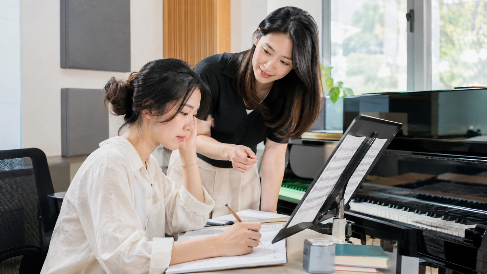 Luyện nghe chủ động và so sánh cao độ giúp người mới từng bước phát triển khả năng cảm âm