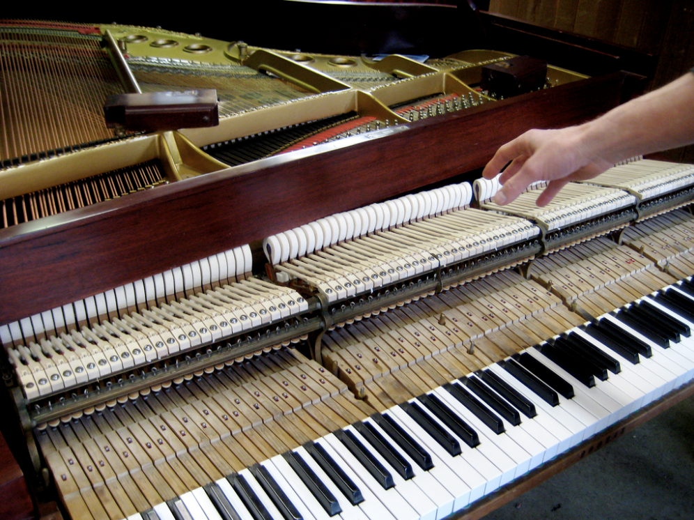 Bộ máy (action) của đàn piano cơ