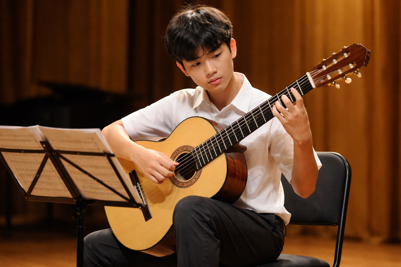 Luyện thi LCM cấp trung yêu cầu kỹ thuật và biểu cảm rõ ràng