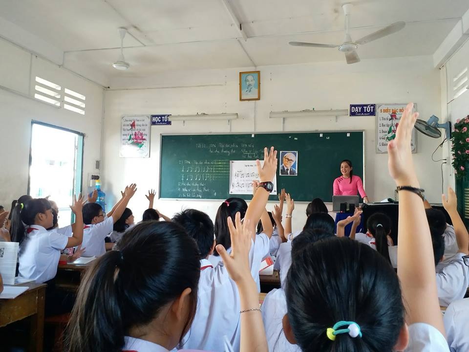 Kỹ năng đứng lớp chuyên nghiệp chính là thước đo bản lĩnh, giúp người thầy chuyển hóa kiến thức chuyên môn thành cảm hứng nghệ thuật trọn vẹn cho học sinh.