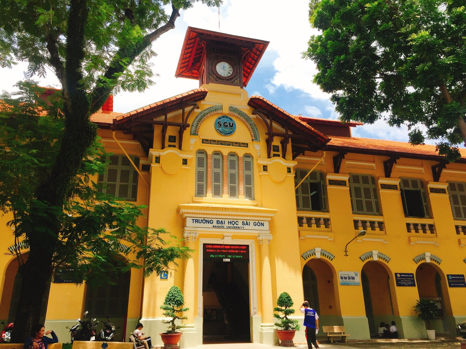 Trường Đại học Sài Gòn là một lựa chọn đáng chú ý khi tìm trường đào tạo Sư phạm Âm nhạc tại miền Nam