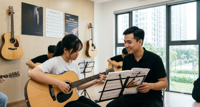  Lộ trình học rõ ràng giúp học viên tiến bộ nhanh hơn.