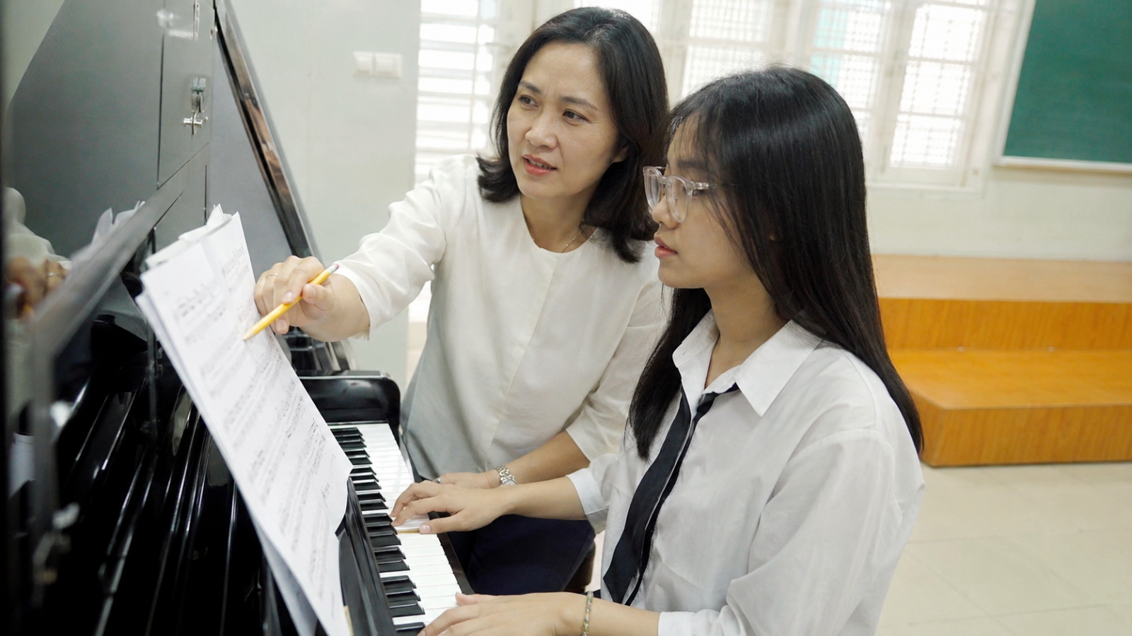 Nhiều học sinh yêu âm nhạc nhưng chưa từng học bài bản vẫn có thể bắt đầu hành trình luyện thi.
