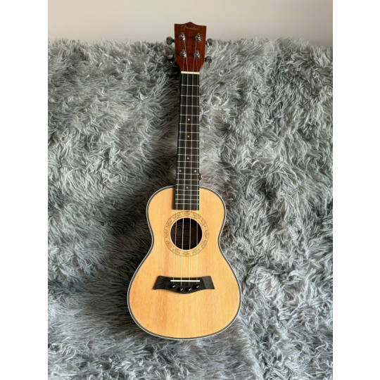 U-Ukelele Fender (390-650)